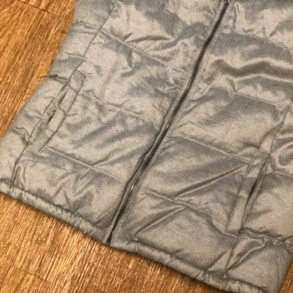 Old Navy Heathered Gray Quilted Frost Free Sleeveless Puffer Vest Size Medium - Picture 3 of 10